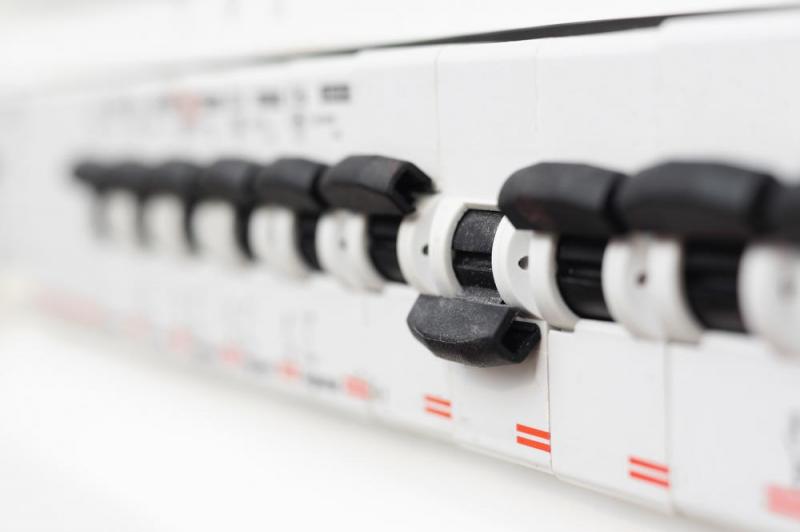 Diagnostic &eacute;lectrique : les signes qui doivent vous alerter